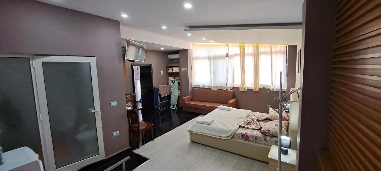מלון Citycenterhotel שקודר