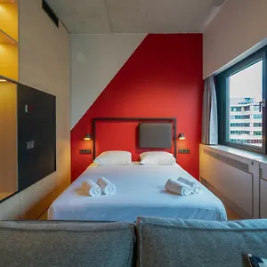 Otel Via
