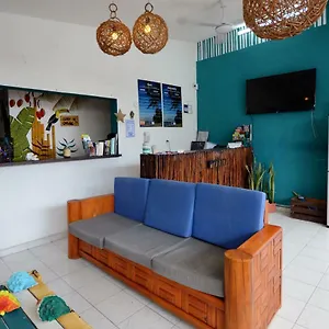 https://hostel-6-15.quintano-roohotels.com